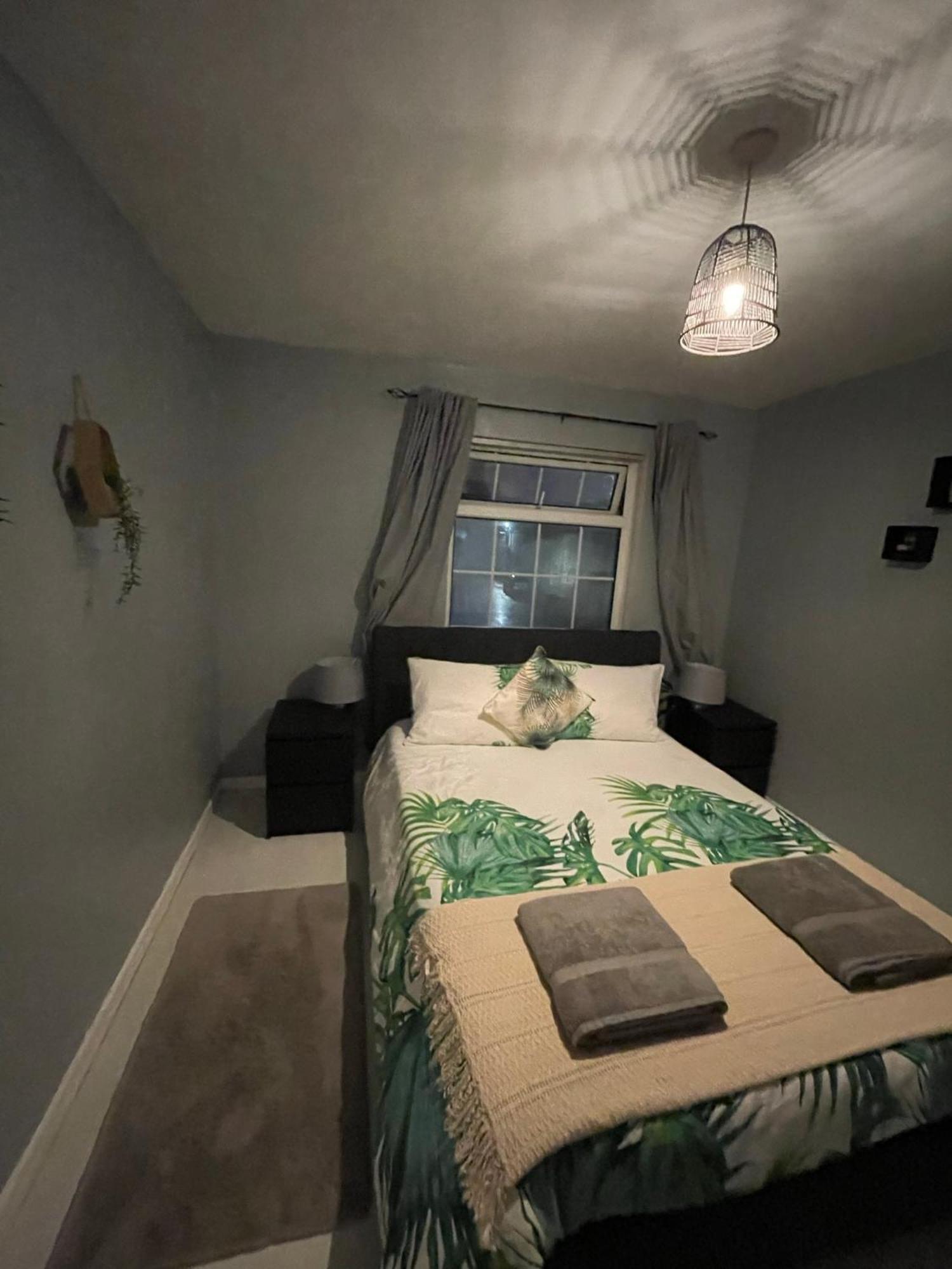 Appartamento House Near To Castlecourt Shopping Belfast Esterno foto